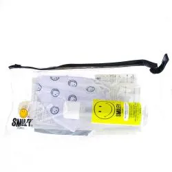SMILEY Originals Trousse enfant avec masque tissu et gel hydroalcoolique smiley noir et blanc